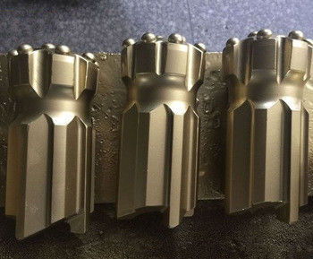 Wiercenie młotkiem górnym / T45 Cięcie wiertłem gwintowym 76 mm