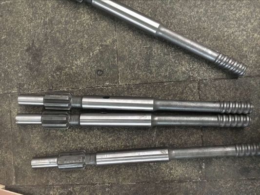 T38 Wiertło o długości trzpienia adaptera 690mm Sztabki o średnicy trzpienia dla Furukawa HD609 Wiertarka do skał