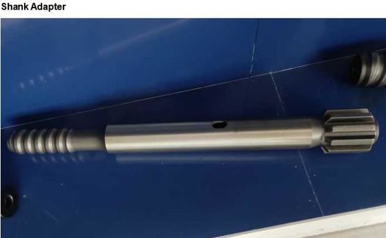 Tamrock HL500 / HL560S Adapter trzpienia z długością 500 mm T38 gwintowany czarny kolor